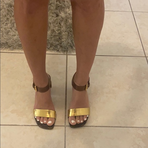 LOUIS VUITTON Mini Heels - Picture 9 of 9